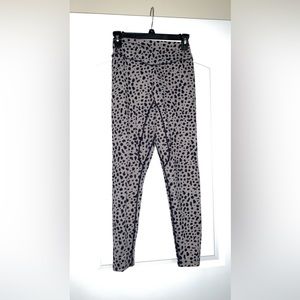 Balance Athletica- snow leopard ascend leggings